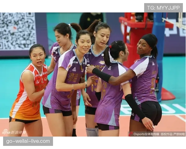 史梦瑶下了赛场衣橱贵到能顶我半年房租，笑得我心态崩了